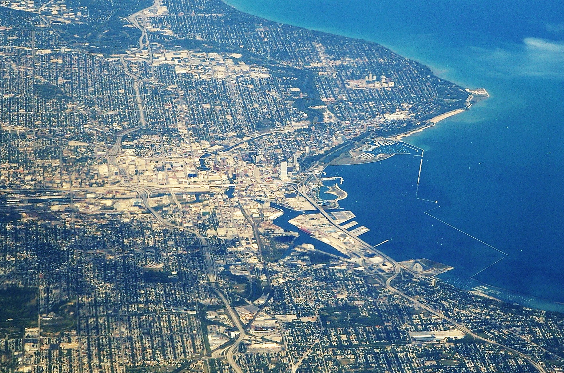 The city of Milwaukee on the western coast of Lake Michigan uses the lake for its drinking water. But just 17 miles to the west, the city of Waukesha is prohibited from using Great Lakes water unless it gets permission from the eight Great Lakes states. Photo: Ron Reiring via Flickr