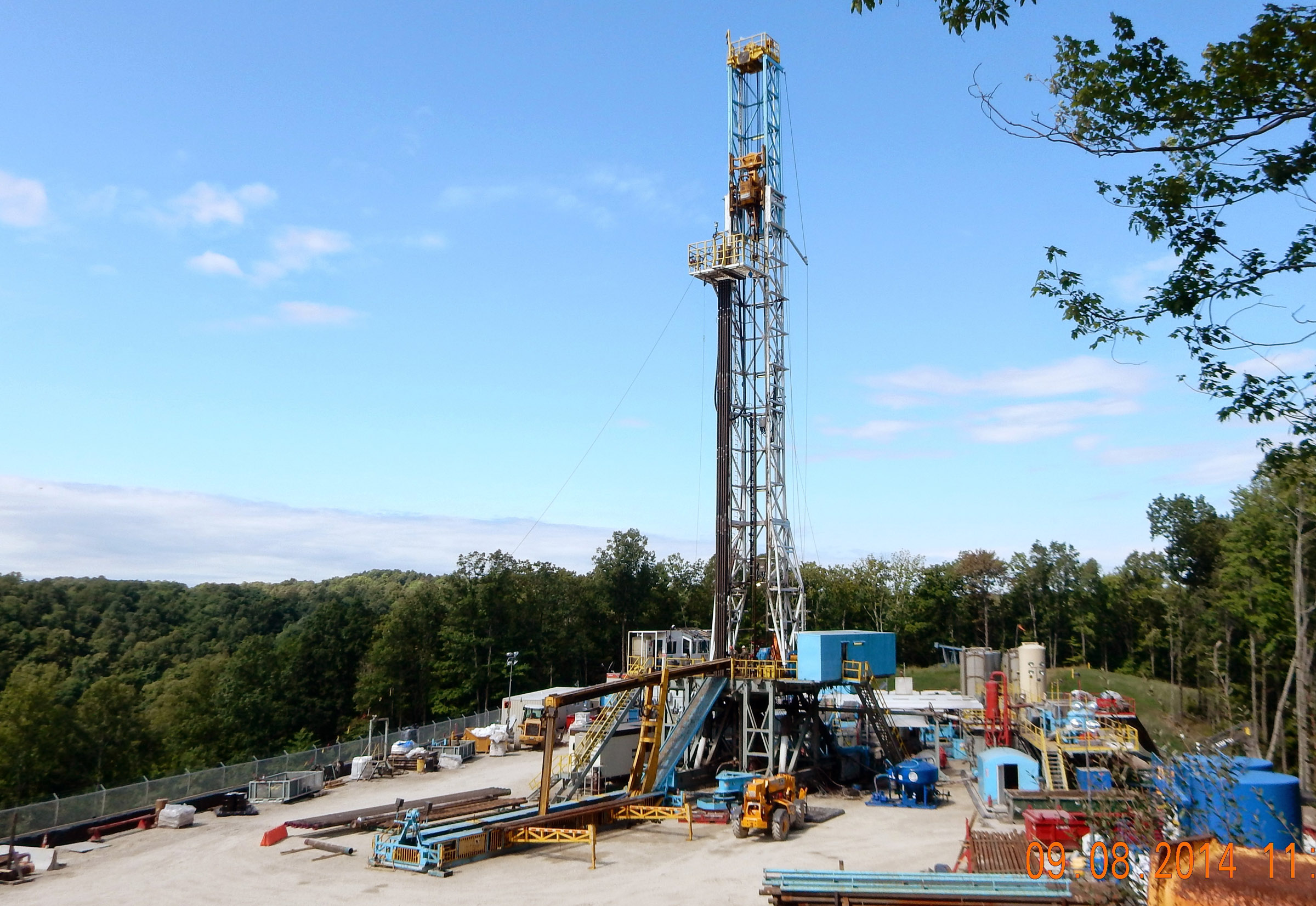 fracking natural gas well